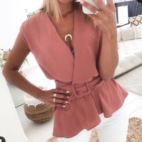 ZARA Belted Belted Wrap Top Bloggers Favorite - Picture 2 of 8